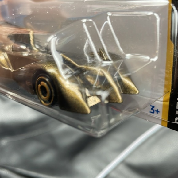 COPY - Batman Batmobile Hot Wheels 2023 Batman Collection Brave & the Bold Car … - Picture 7 of 9